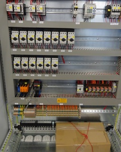 Control cabinet egg cross collection